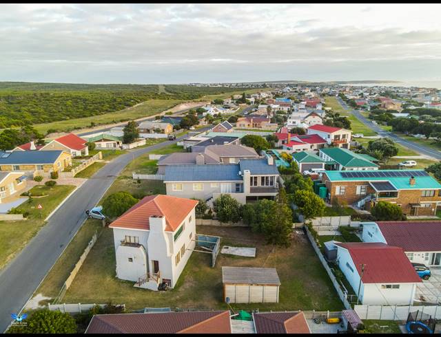 5 BEDROOM FREESTANDING SOLD IN DE KELDERS